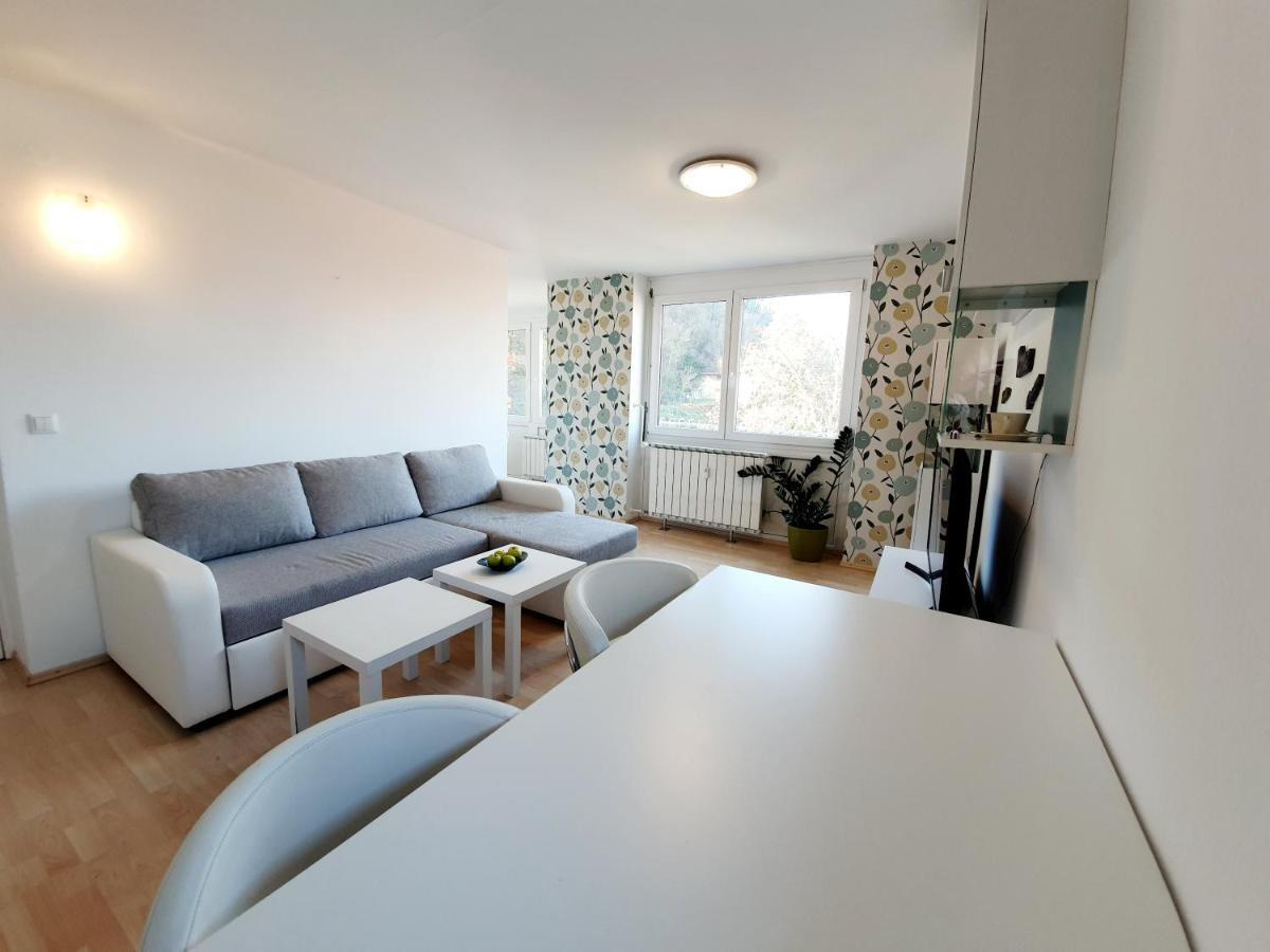 Bossa Nova Castle&Outstanding Home With Garage ลูบลิยานา ภายนอก รูปภาพ